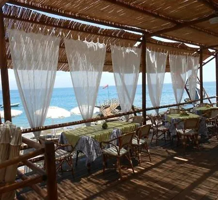 Casa S Lucia אמאלפי